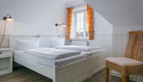 Junior Suite (2 - 3 Adults)