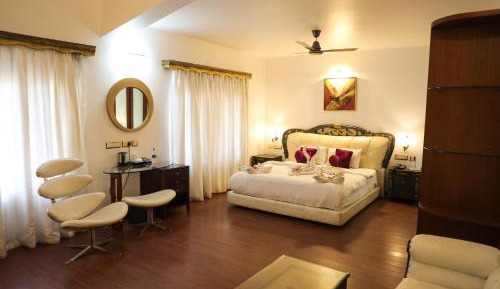 King Room with Pool View