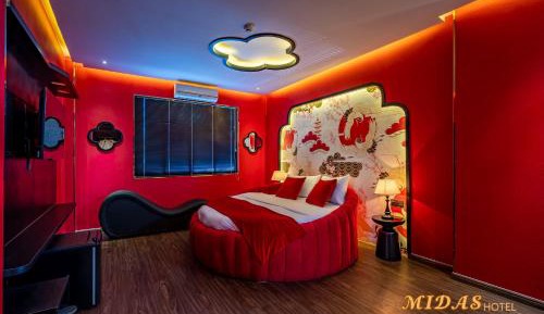 Queen Room with Spa Bath