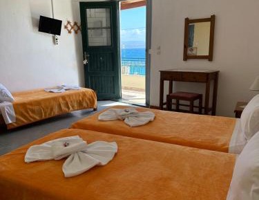 Triple Room with Sea View