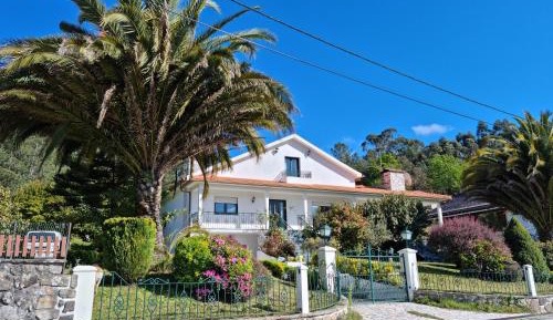 Villa with Garden View