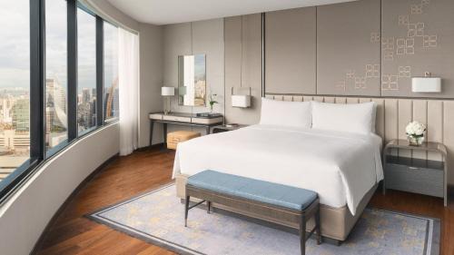 Junior King Suite