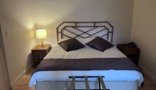 Cacao Deluxe Suite with Pool View in Coronado 1222