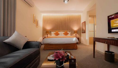 Deluxe King Room
