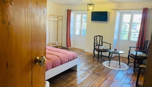 Double Room with Shared Bathroom