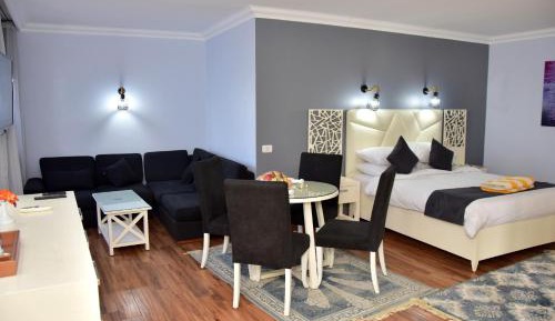 Junior Suite with Pool View