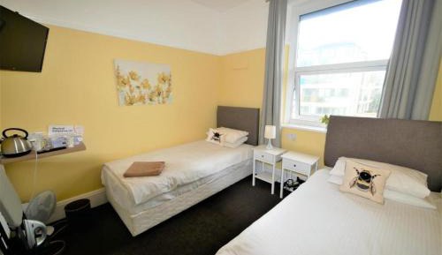 Basic Twin Room