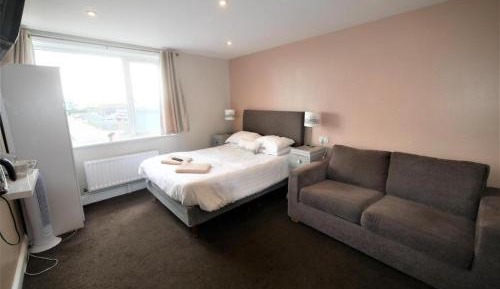 Standard Triple Room with Sea View
