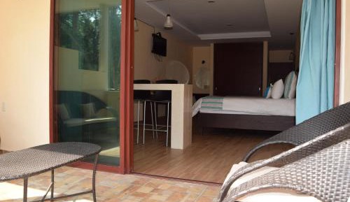 Suite with Garden View