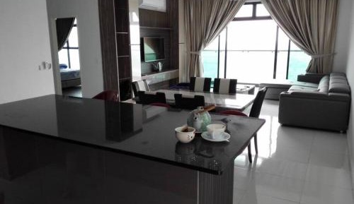 Apartment with Garden View