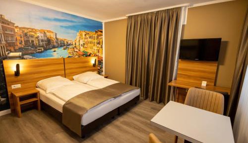 Deluxe double room with balcony and Kitchen