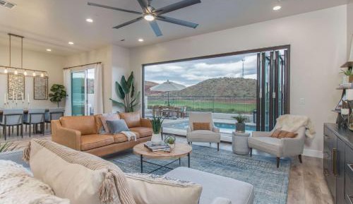 Fifteen-Bedroom Holiday Home