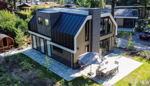 Five-Bedroom Holiday Home