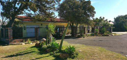 Villa with Garden View