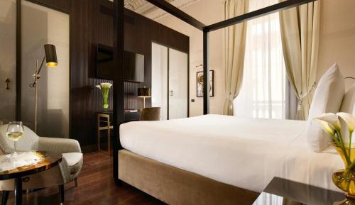 Deluxe King Room