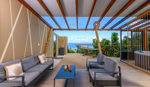 Deluxe Suite with Sea View