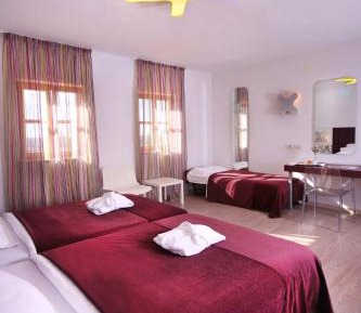 Deluxe Double or Twin Room with Pool View