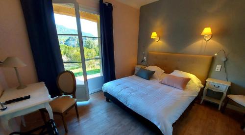 Double Room with Mountain View