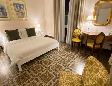 Double Room with Private External Bathroom