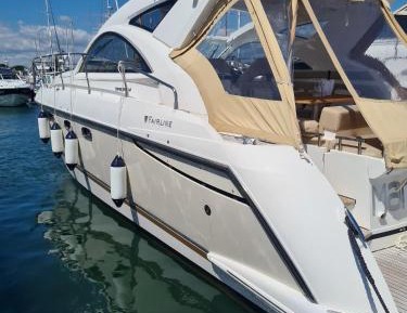 Two Bedroom Boat