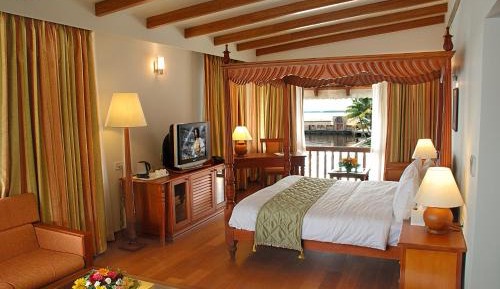 Junior Suite (20% Off on Laundry service and 15% off on session of Spa)