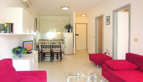 Apartment with Garden View