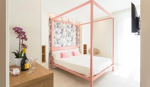 Superior Double Room with Side Sea View