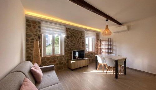 Apartment with Garden View