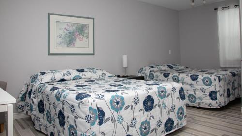 Standard Queen Room with Two Queen Beds