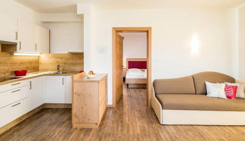 Superior One-Bedroom Apartment with Balcony
