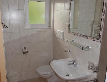 Superior One-Bedroom Apartment