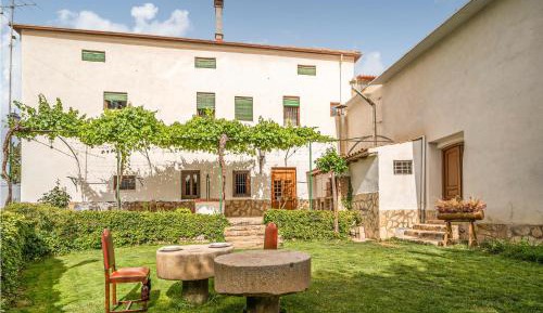 Nine-Bedroom Holiday Home