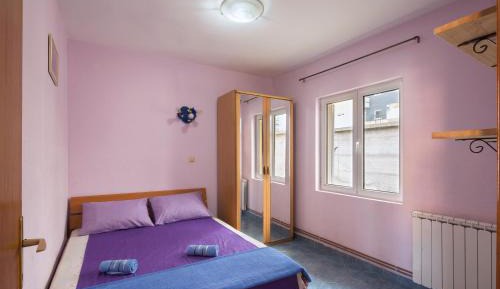 One Bedroom Apartment