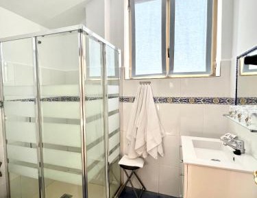 Quadruple Room with Shower