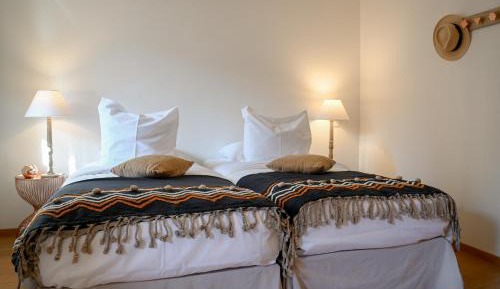 Twin Room with Shower