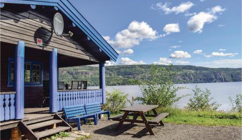 Three-Bedroom Holiday Home 