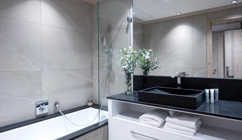 Three-Bedroom Apartment for 8 people with Spa Access
