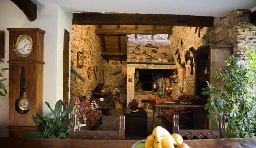 Double or Twin Room with Private Bathroom