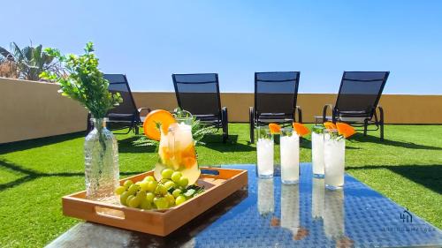 Five-Bedroom Apartment with Sea View Terrace - Calle Monte Sancha