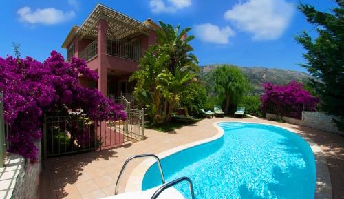 Two-Bedroom Villa with Private Pool (5 Adults)
