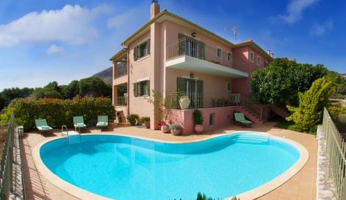 Two-Bedroom Villa with Private Pool (6 Adults)