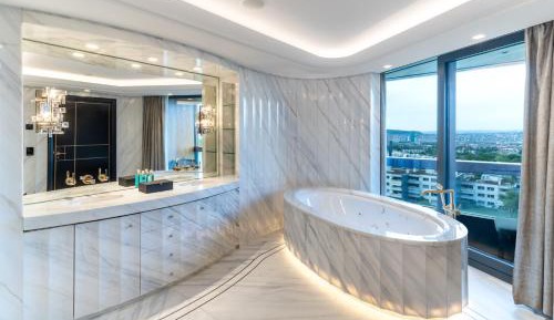 2 BED | Royal Suite