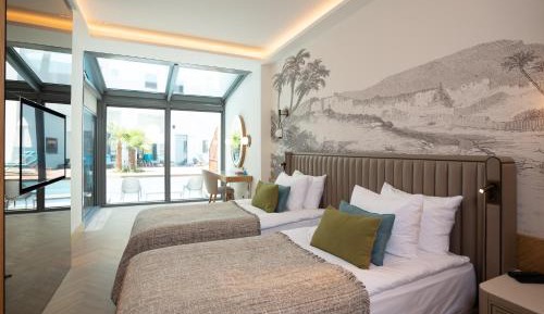 Family Room with Terrace and Pool Access