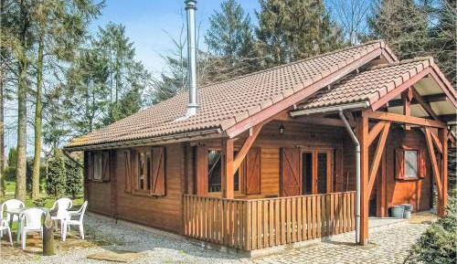 Three-Bedroom Holiday Home 