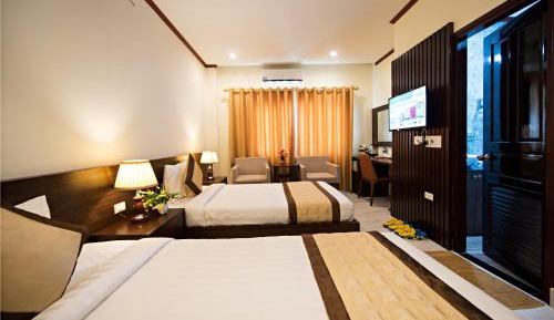 Deluxe Family Room