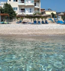 Apartment with Sea View - Ground Floor 