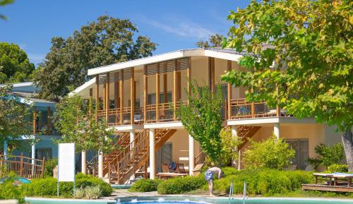 Standard Twin Room with Swimming Pool Access