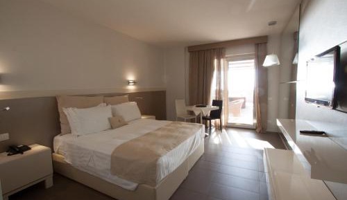 Standard Double or Twin Room with City View