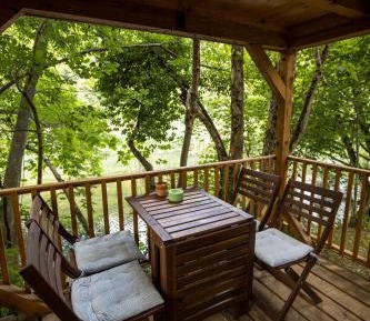 Bungalow - Water Front 