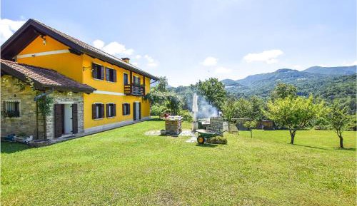 Three-Bedroom Holiday Home 